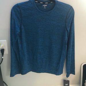 Long sleeve workout tee